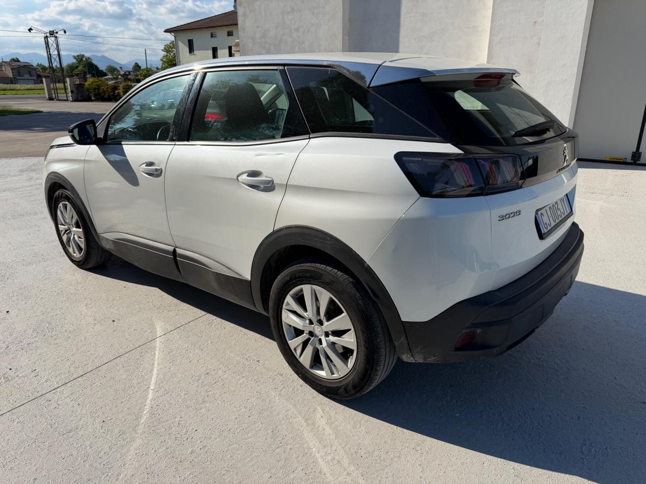Peugeot 3008 BlueHDi 130 S&S EAT8 Active Pack
