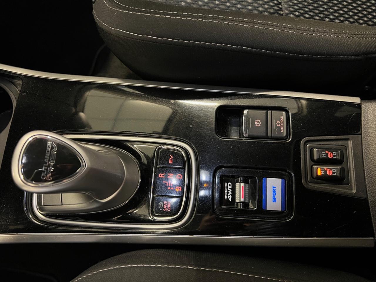 Mitsubishi Outlander 2.4 MIVEC 4WD PHEV Instyle Plus SDA