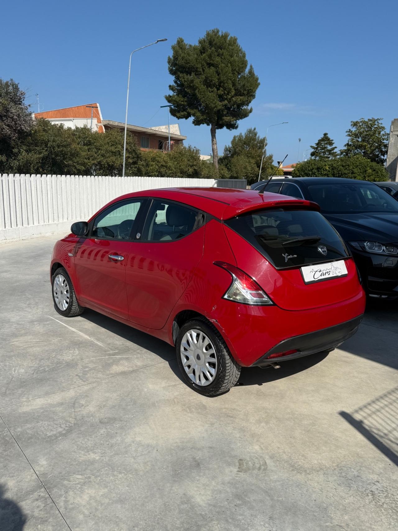 Lancia Ypsilon 1.2 69 CV 5 porte GPL Ecochic Gold