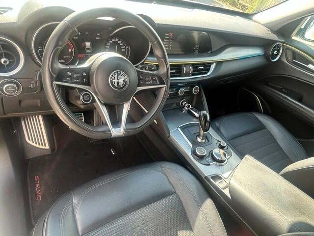 Alfa Romeo Stelvio 2.2 Turbodiesel 210 CV AT8 Q4 Super