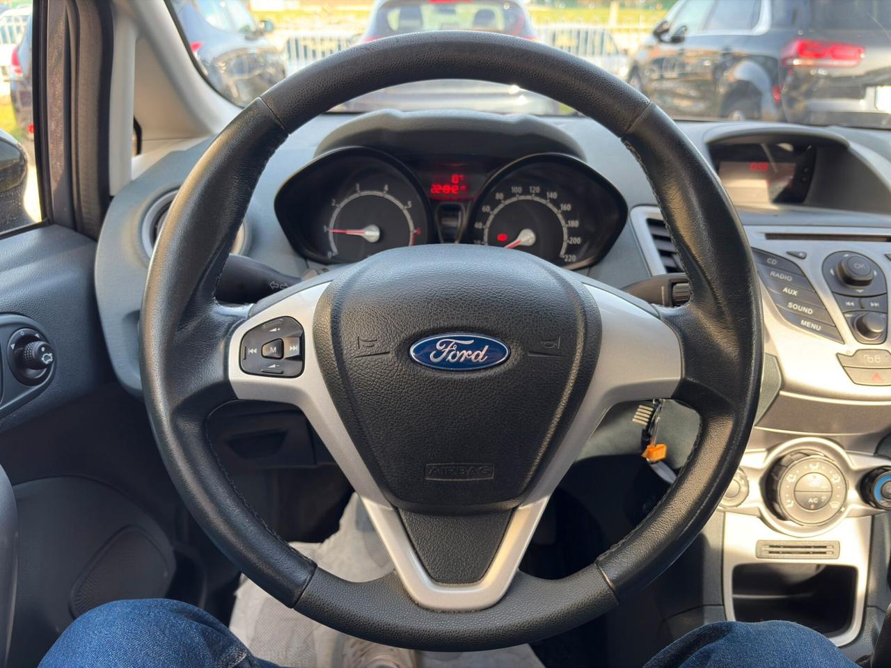 Ford Fiesta TITANIUM 1.2 5P. UNICO PROPRIETARIO