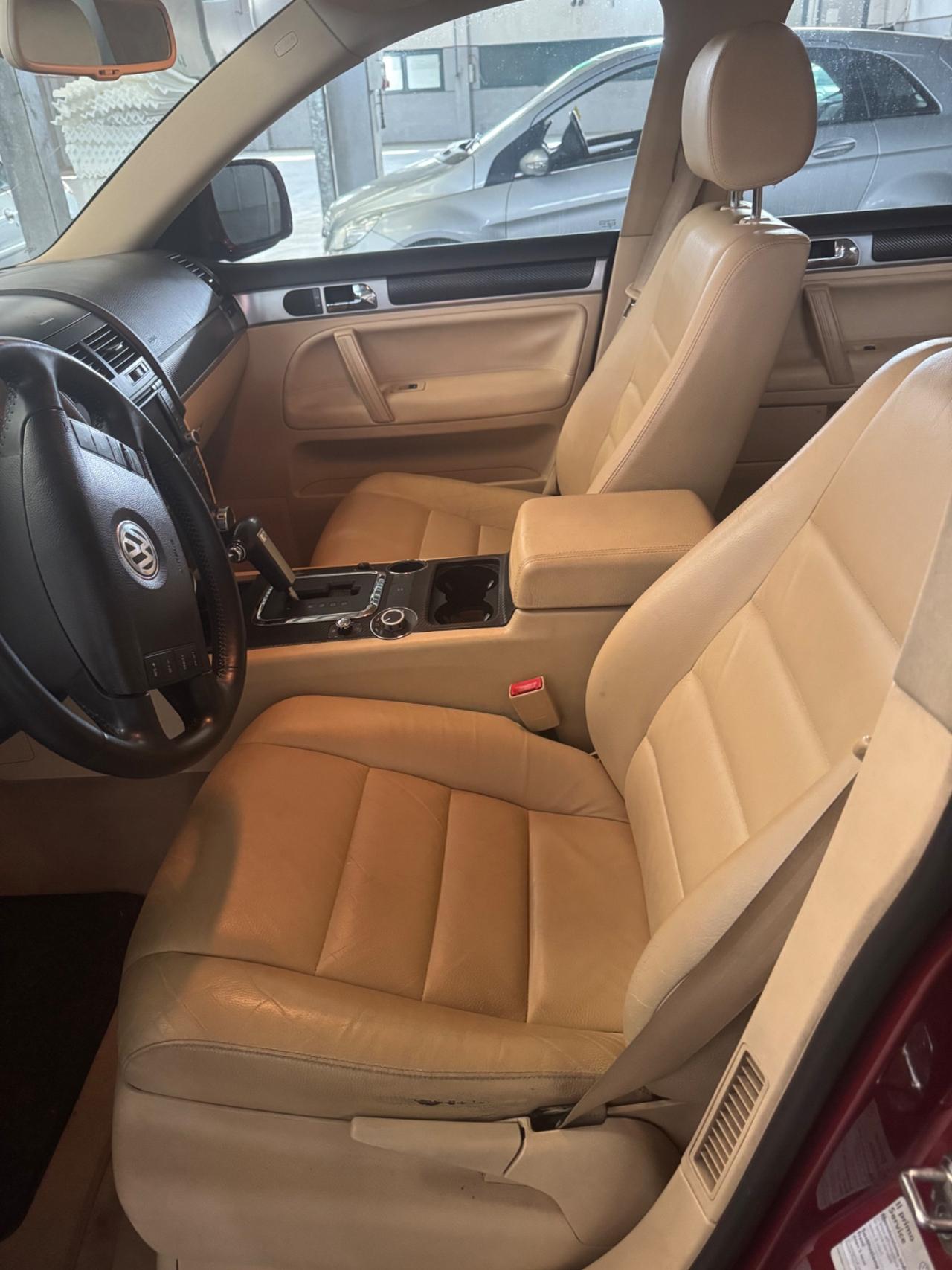 Volkswagen Touareg 3.0 V6 TDI DPF tiptronic