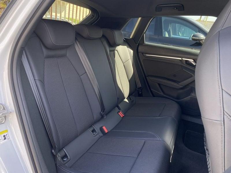 Audi A3 SPB S Line interno ed esterno 2.0 TDI 150CV s-tronic 35