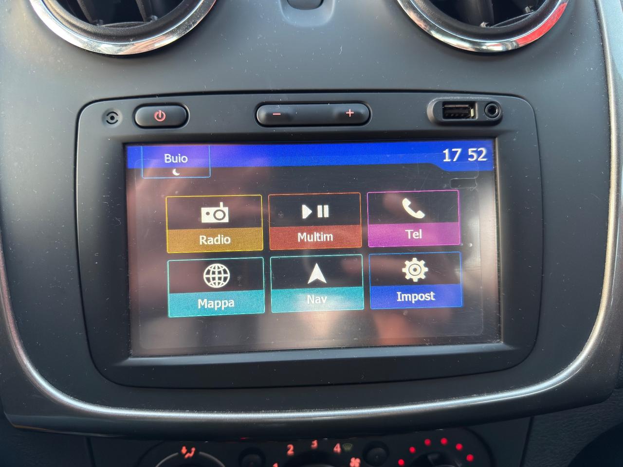 Dacia Sandero 1.2 GPL 75CV ADATTA A NEOPATENTATI