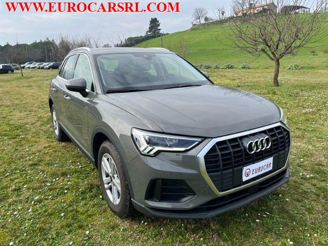 AUDI Q3 35 TFSI Business