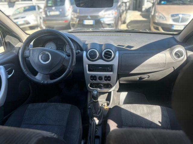 DACIA Sandero 1.4 8V Lauréate