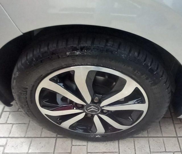 CITROEN C1 VTi 72 S&S 5 porte Shine