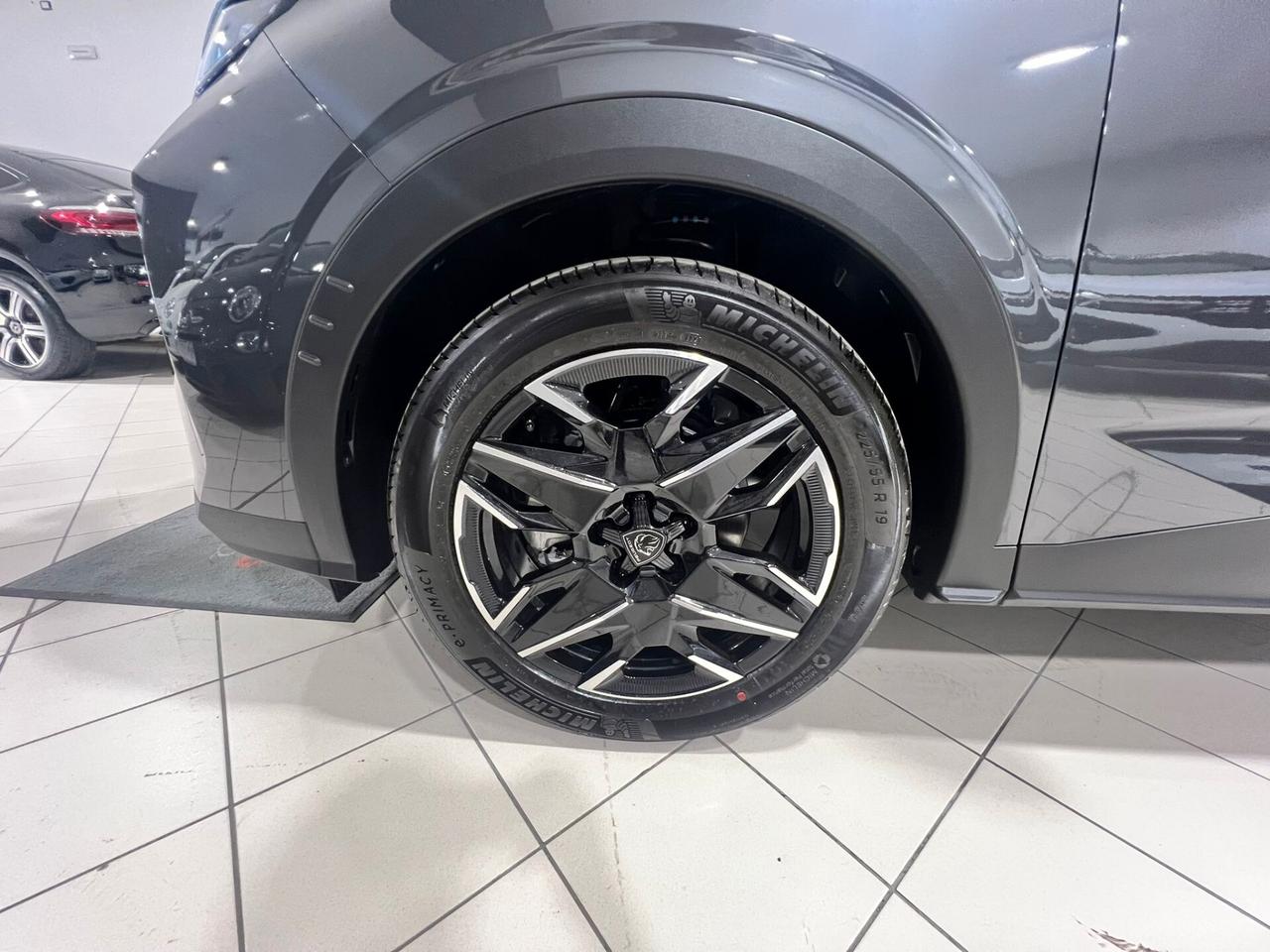 Peugeot 3008 Hybrid 136 e-DCS6 Allure (NUOVA)