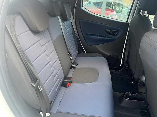 Lancia Ypsilon 1.0 FireFly 5 porte S&S Hybrid Platino