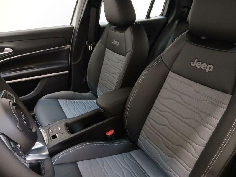 Jeep Avenger 1.2 turbo e-hybrid mhev Upland 4xe 145cv edct6