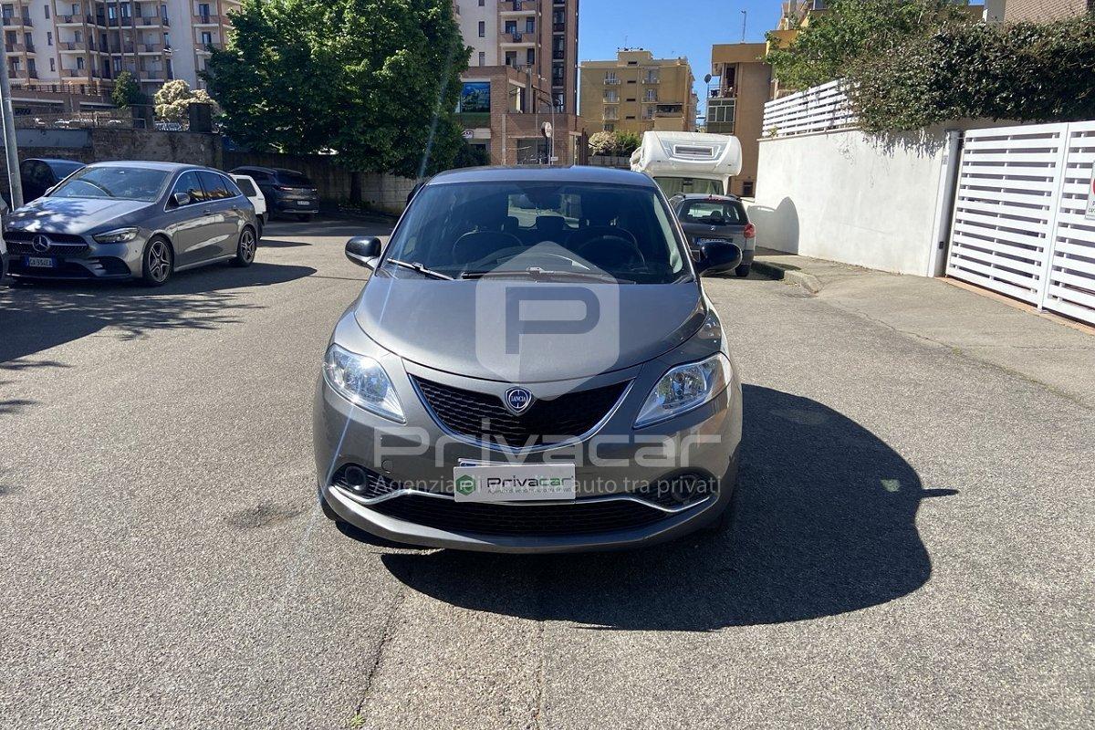 LANCIA Ypsilon 1.2 69 CV 5 porte Silver