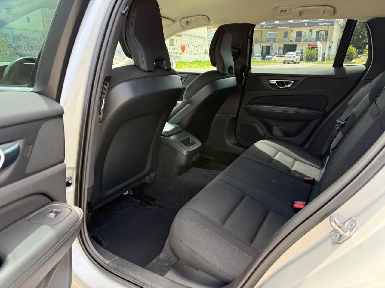 VOLVO V60 2021 B4 Geartronic