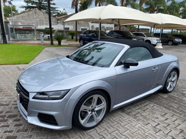 AUDI TT Roadster 2.0 TDI ultra S.Line