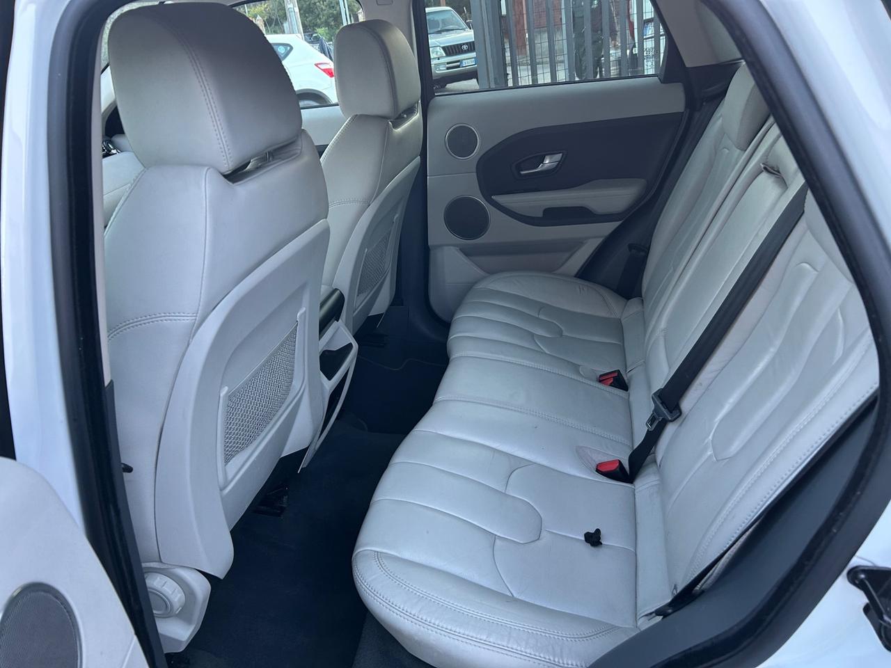 Land Rover Range Evoque 2.2 TD4 5p. Dynamic