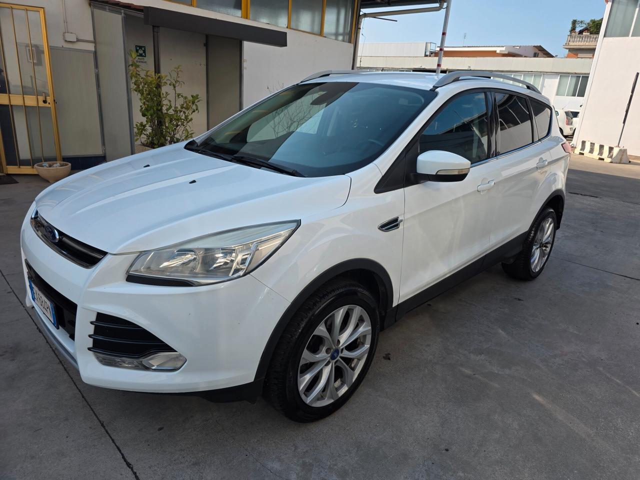 Ford Kuga 2.0 TDCI 4x4 Powershift Business FULL...