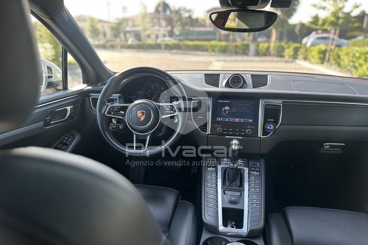 PORSCHE Macan 2.0