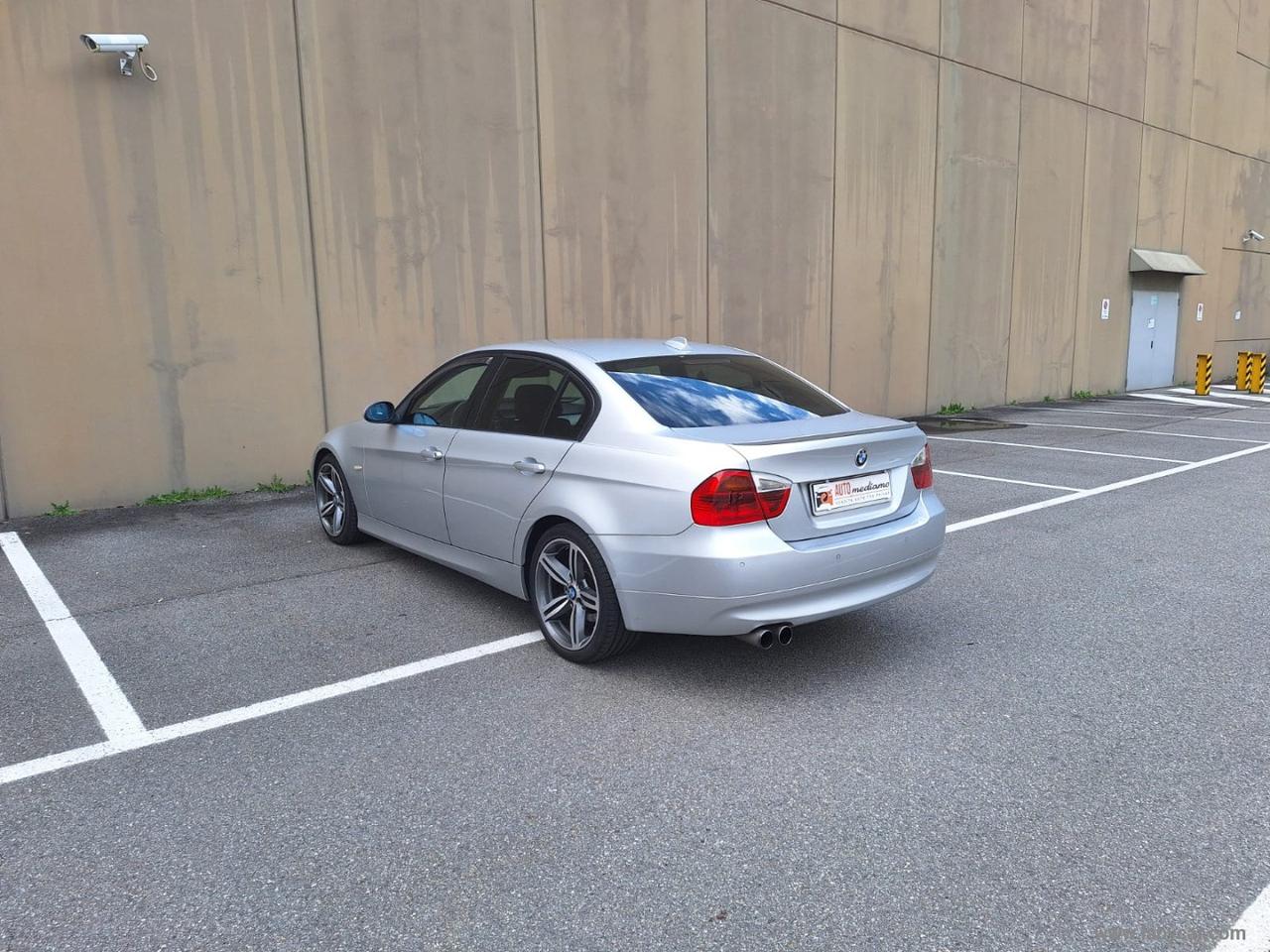 BMW 320d BERLINA CERCHI 18