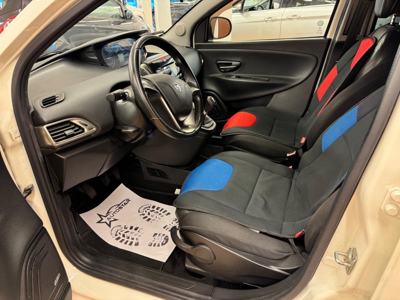 Lancia Ypsilon 1.3 MJT EURO 5B OK NEOPATENTATI