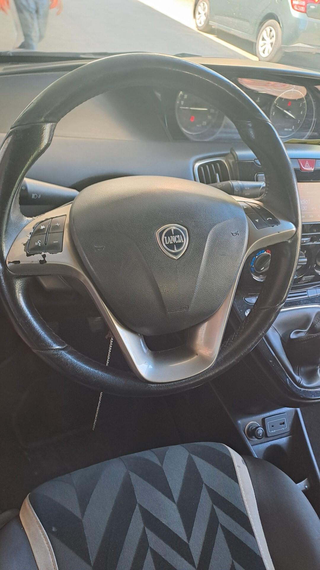 Lancia Ypsilon GPL 1.2 69 CV 5 porte GPL