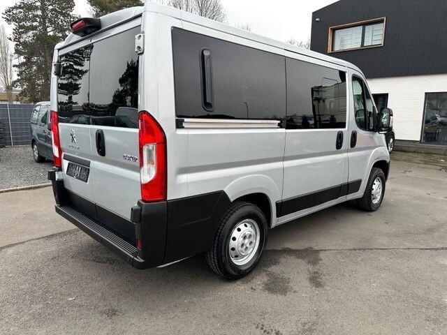 Peugeot Boxer 330 BlueHDi 120 S&S PC-TN Combi Comfort