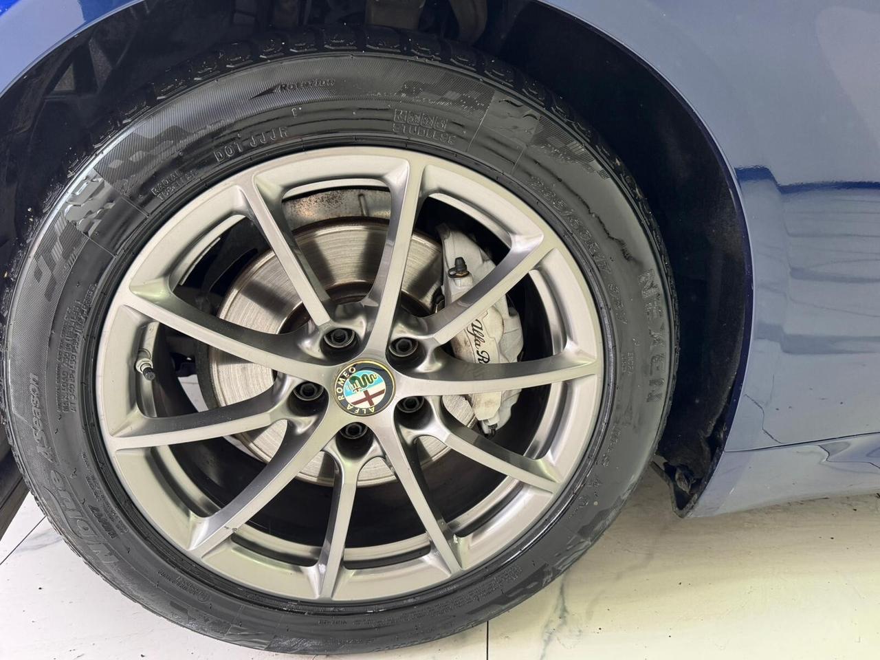 Alfa Romeo Giulia 2.2 Business Sport edition-180cv -AUTOM-GARANTITA-2018