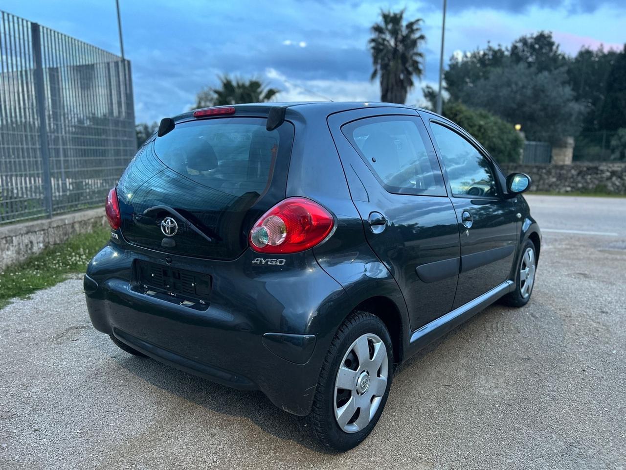 Toyota Aygo 1.0 5 porte-2008