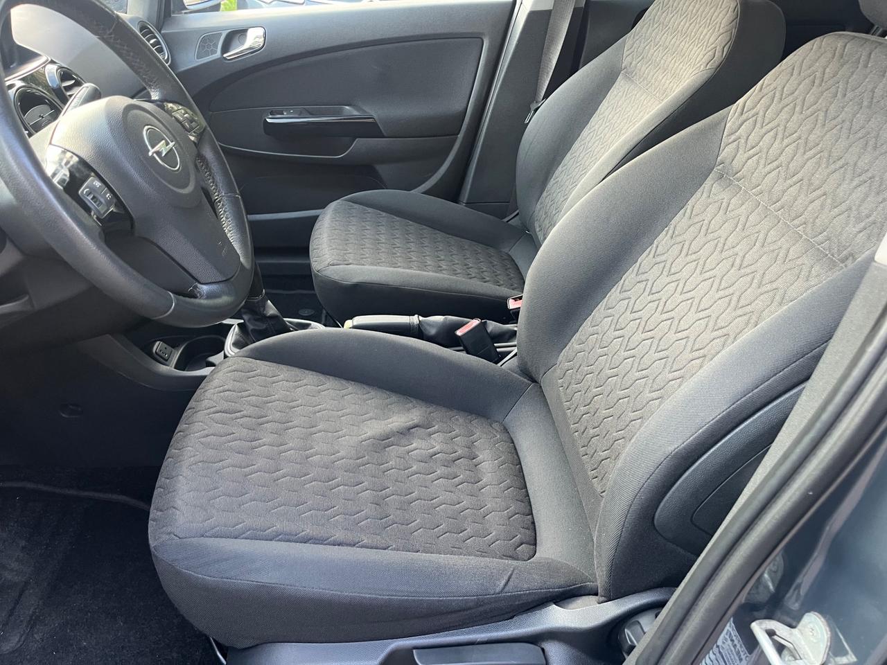 Opel corsa/1.2GPL/86CV/neopatentato/1.2GPL/Euro5B/5Porte e 5Posti/unico proprietario