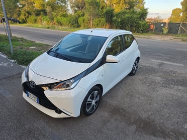 Toyota Aygo 1.0 VVT-i 69 CV 5 porte x-cite TSS MMT