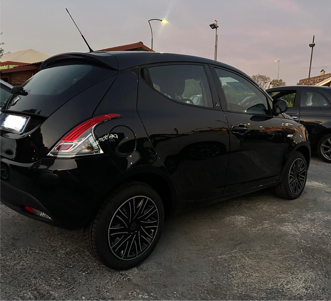 Lancia Ypsilon 1.2 69 CV 5 porte GPL Ecochic Platinum km 89.000