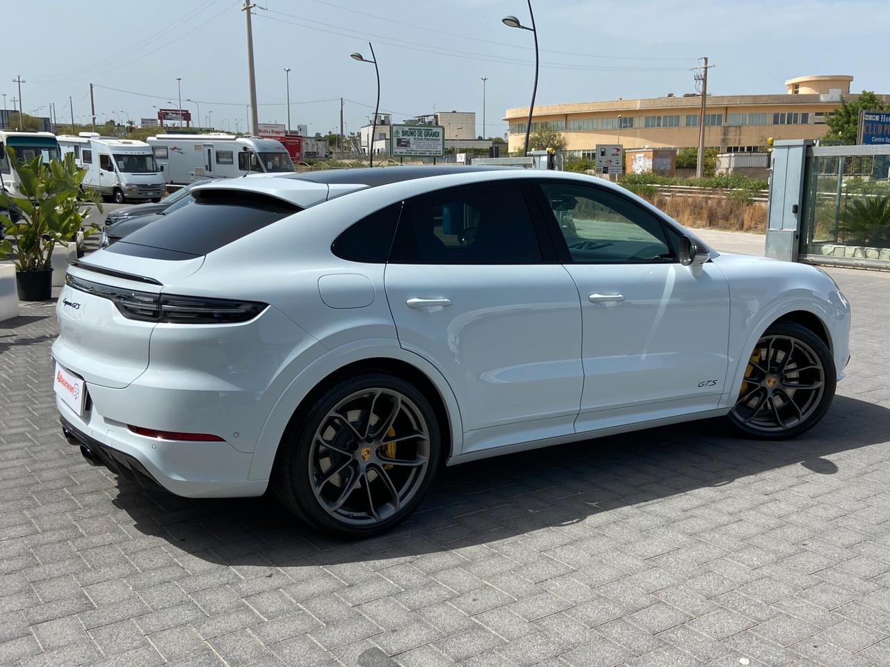 Porsche Cayenne Coupe 4.0 GTS tiptronic