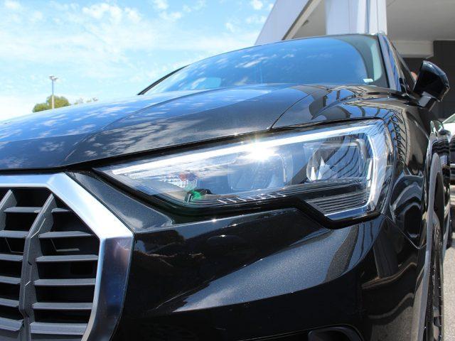 AUDI Q3 35 TFSI Business