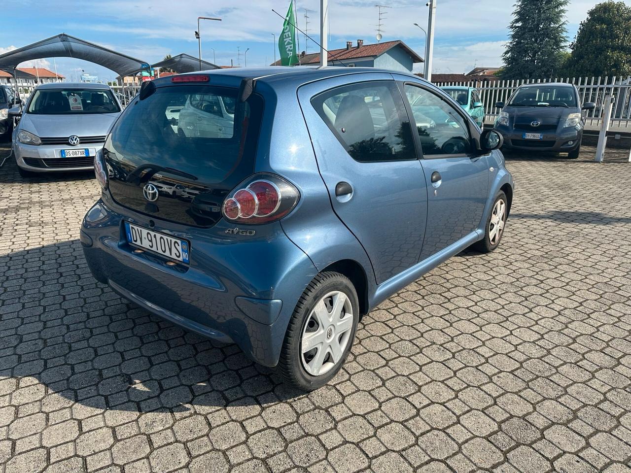 Toyota Aygo 1.0 12V VVT-i 5 porte Sol