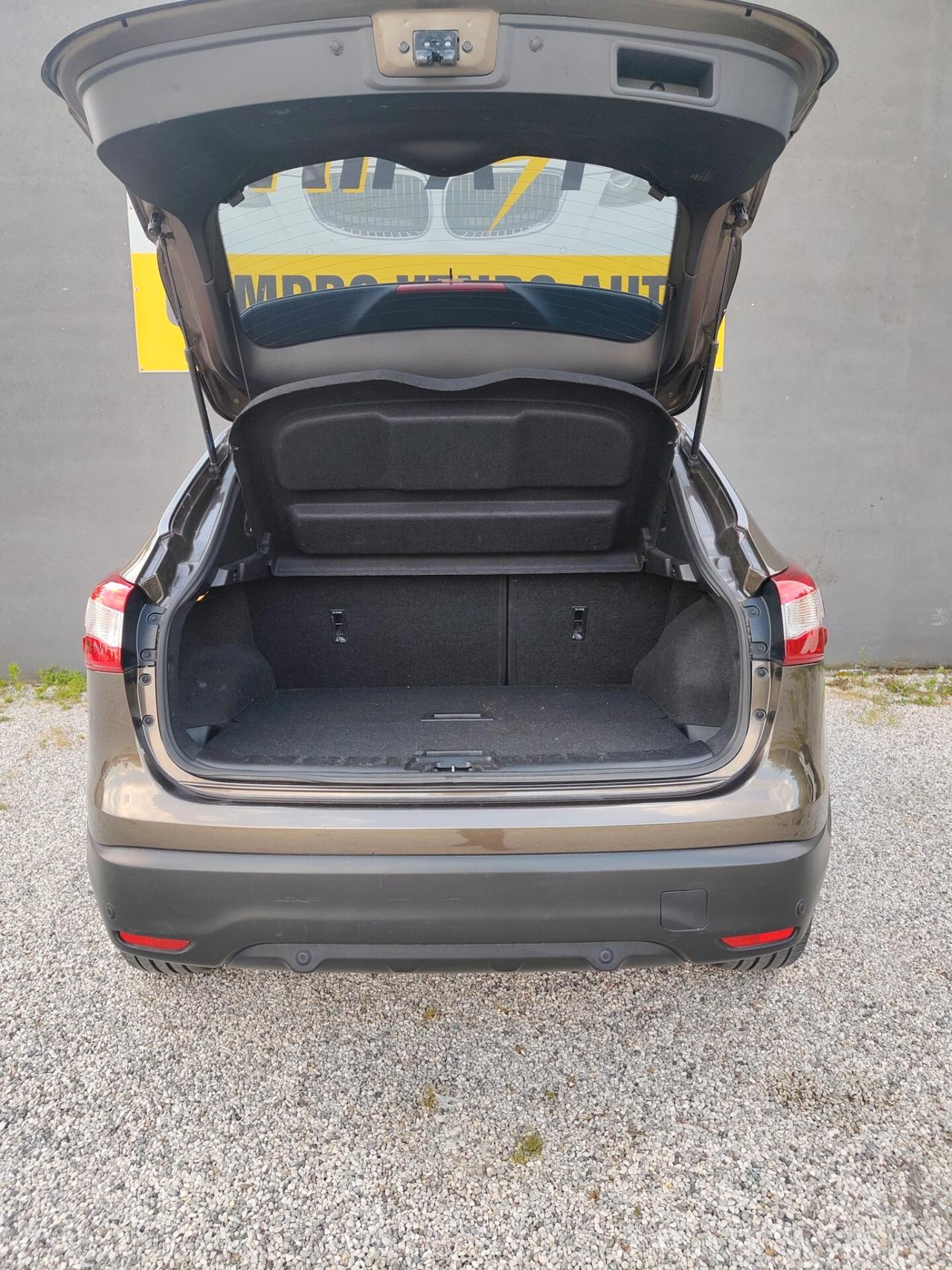 Nissan Qashqai 1.6 dCi DPF 360