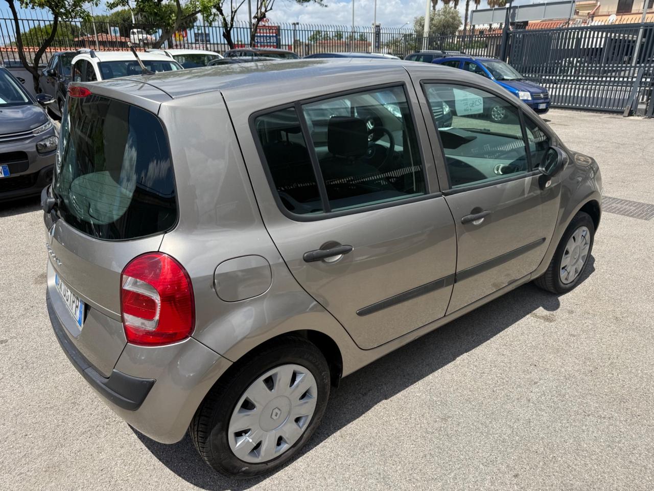 Renault Modus Grand Modus 1.2 16V C.AUTOMATICO