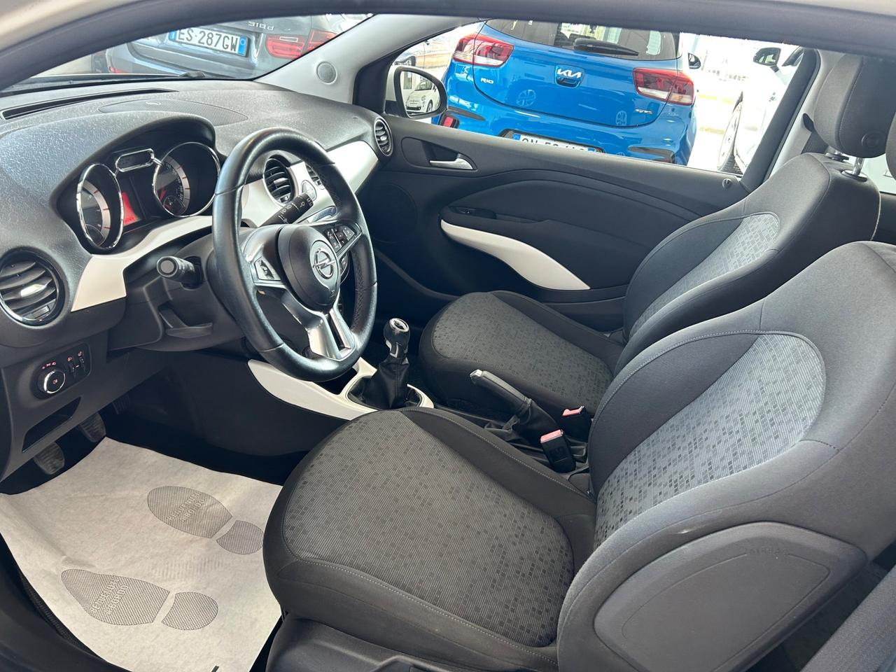 Opel Adam 1.2 B X neopatentati 2013