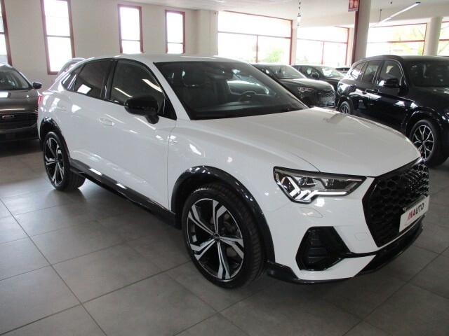 Audi Q3 SPB 35 TDI S tronic Identity Black