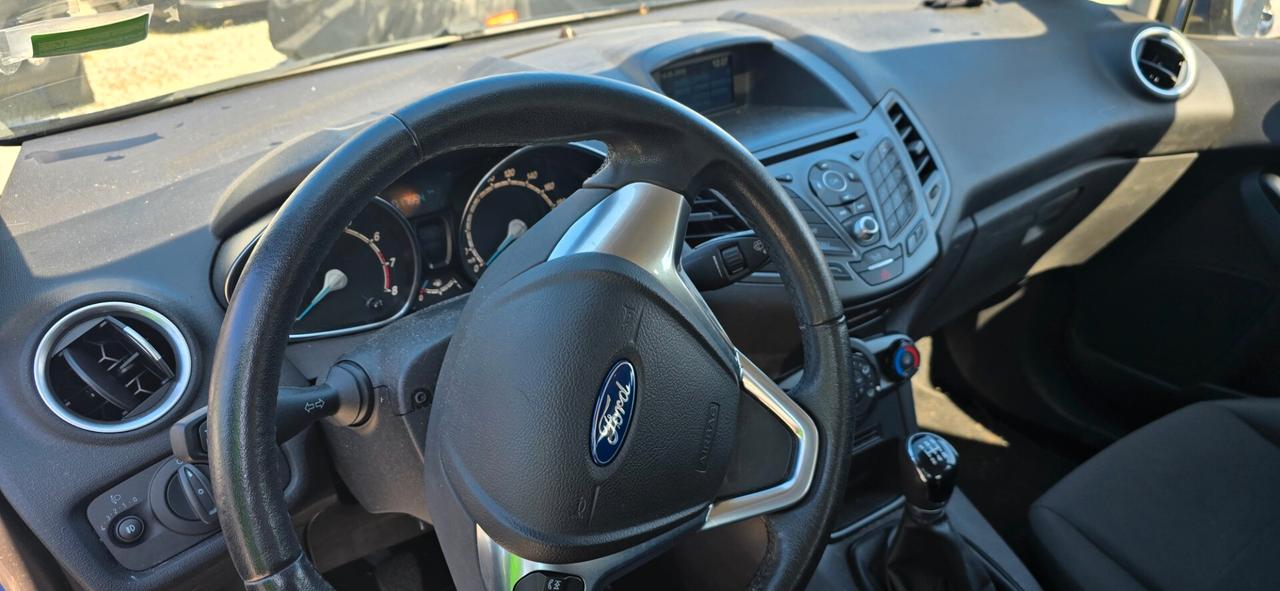 Ford Fiesta 1.2 60CV 5 porte Titanium