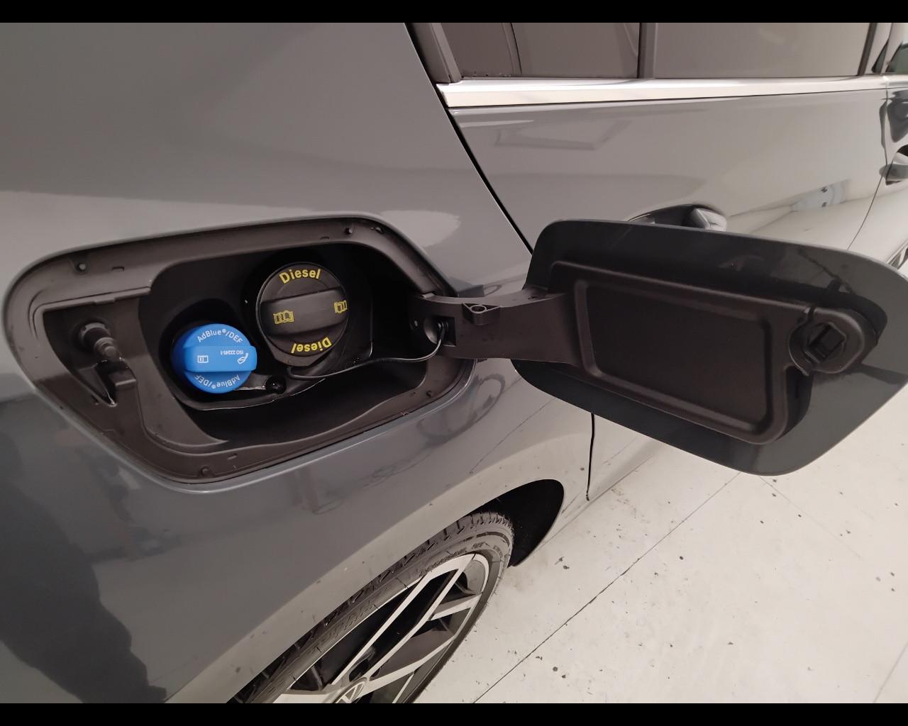 VOLKSWAGEN Golf VIII 2020 - Golf 2.0 tdi Style 115cv