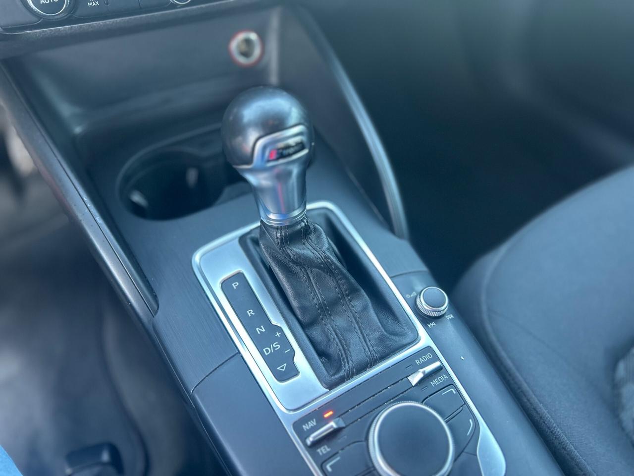 Audi A 3 1600 tdi 110 Cv Sedan DSG