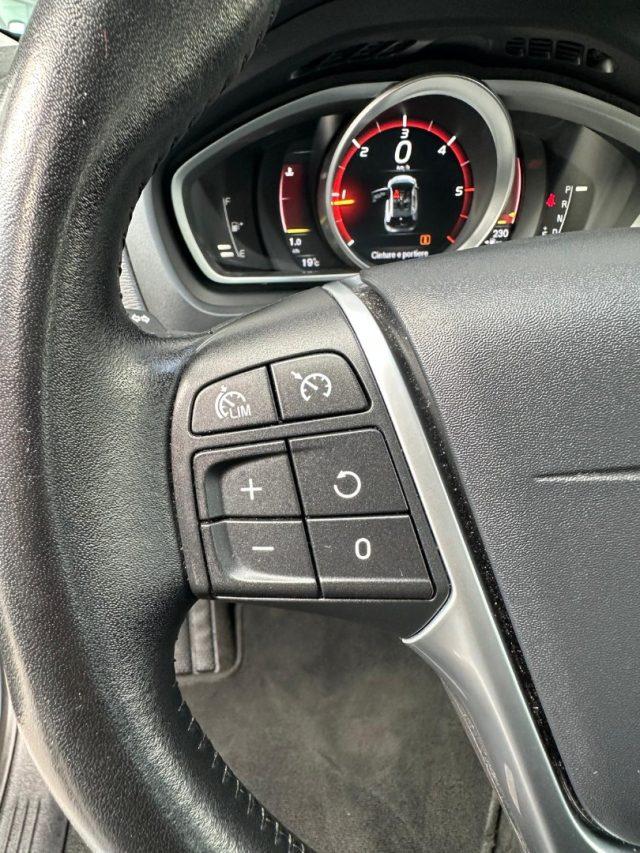 VOLVO V40 2.0 120cv D2 Geartronic Business Plus FULL LED