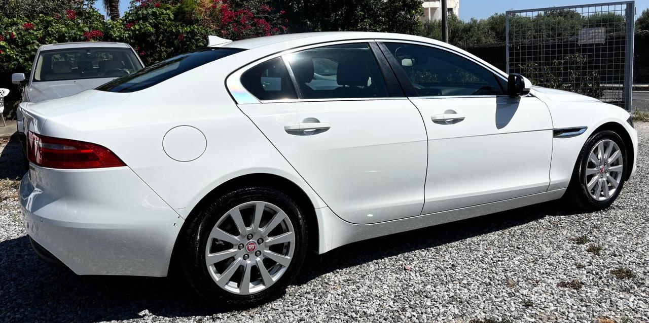 Jaguar XE 2.0 D Turbo aut. Portfolio