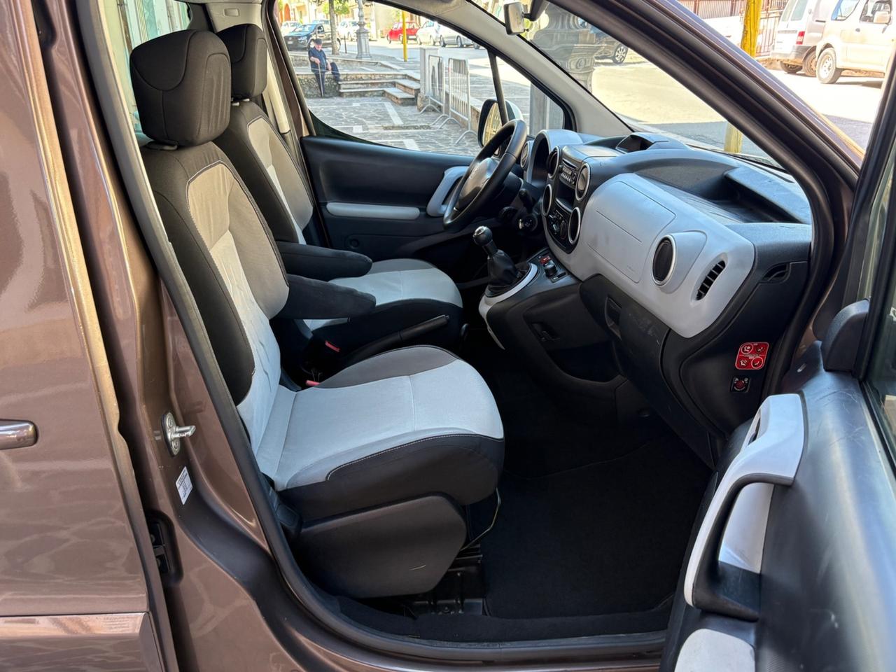 Peugeot Partner 1.6 e-HDi 92 CV AUTOCARRO N1