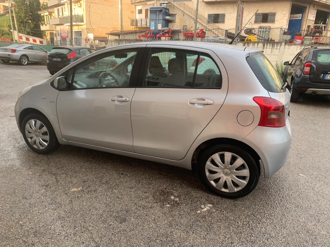 Toyota Yaris Confort