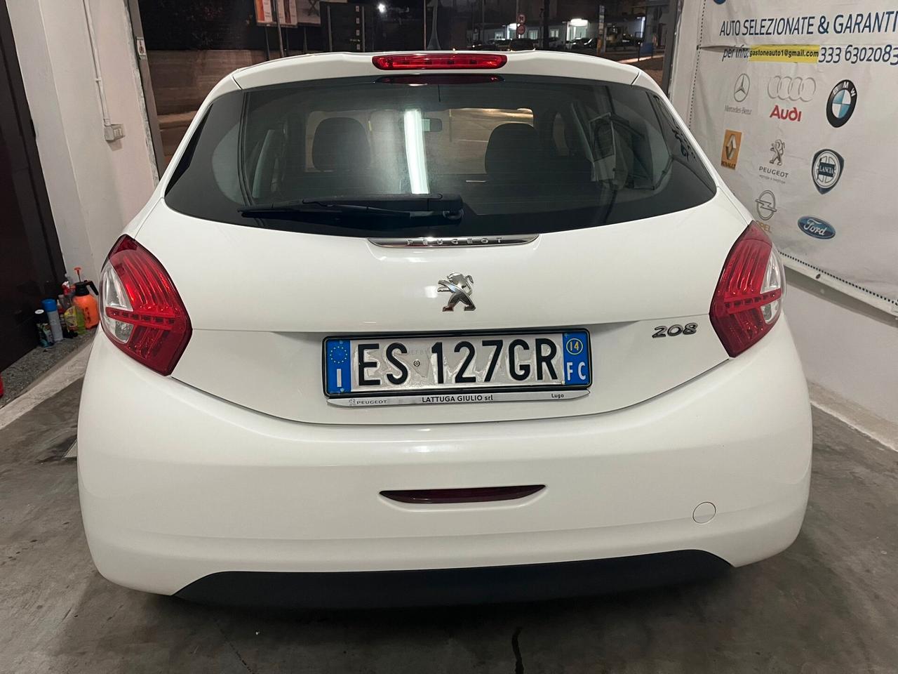 Peugeot 208 1.4 HDi 68 CV 5 porte Allure