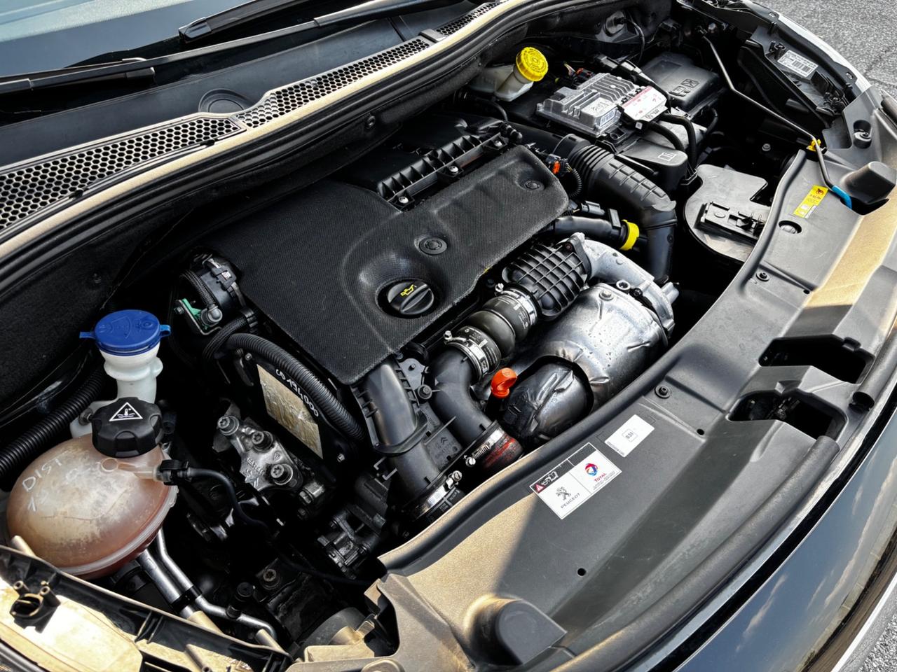 Peugeot 2008 BlueHDi 120CV, UNI PRO, GARANZIA