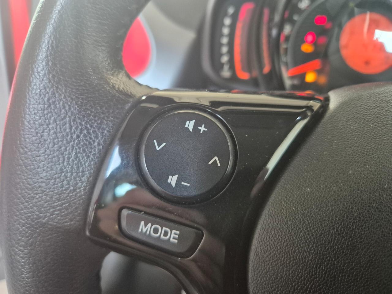 Toyota Aygo Connect 1.0 VVT-i 72 CV 5 porte x-play