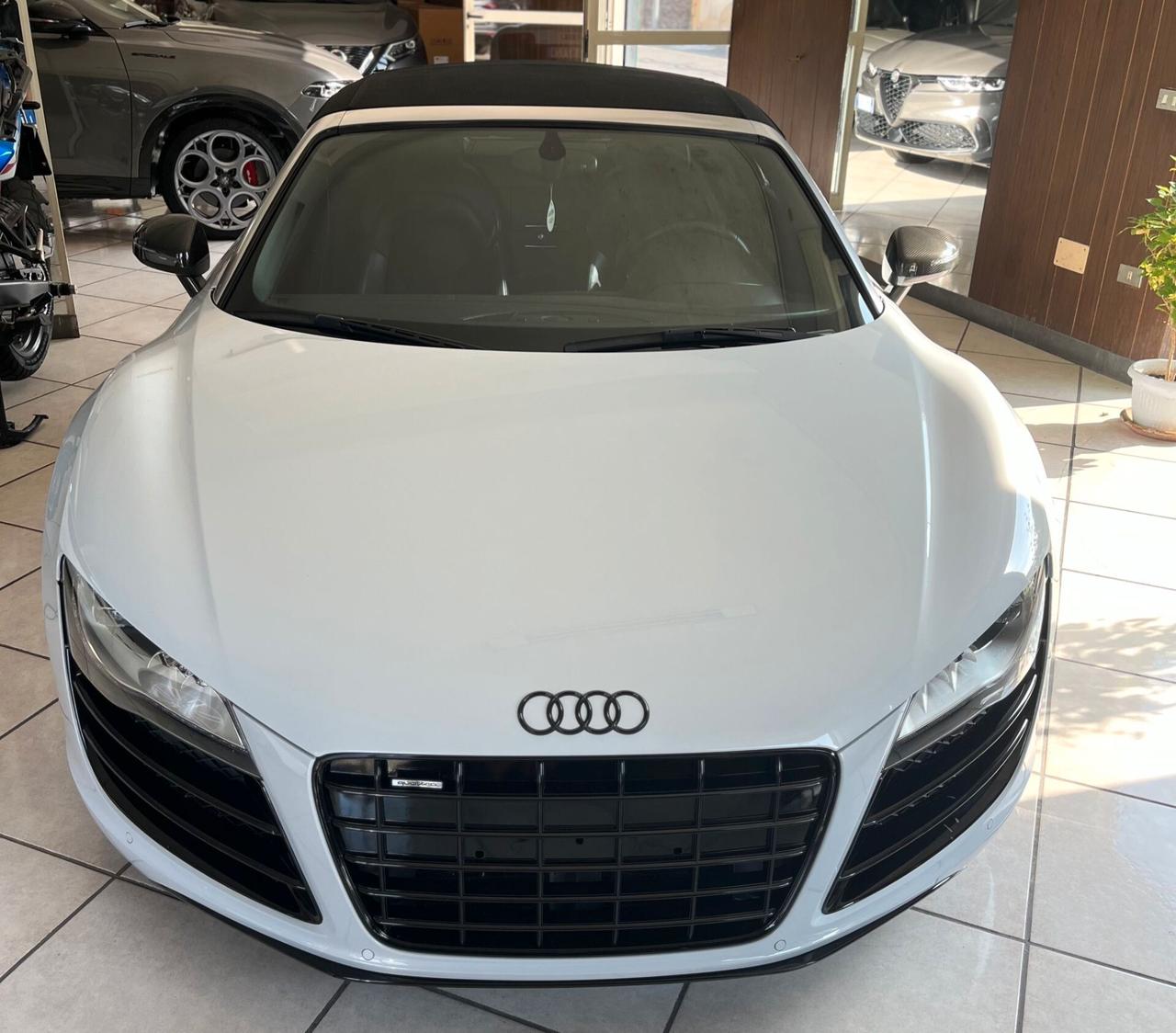 Audi R8 5.2 V 10 525 CV R-TRONIC QUATTRO SPYDER