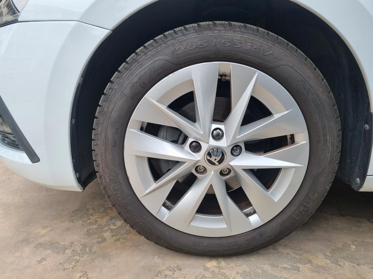 Skoda Octavia 2.0 TDI EVO SCR DSG Wagon Ambition