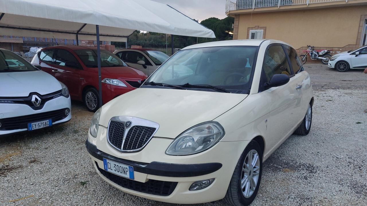 Lancia Ypsilon 1.3 Multijet 16V Platino