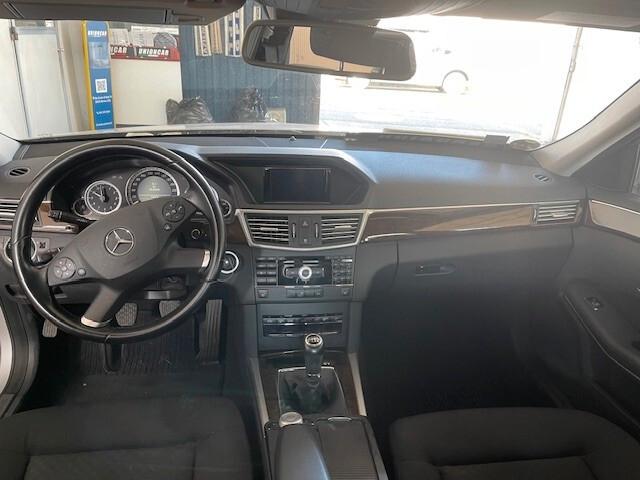 Mercedes-benz E 200 CGI BlueEFFICIENCY Elegance